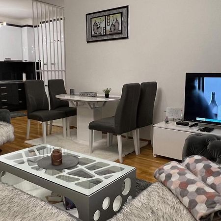 Apartman Nejra Tuzla Exterior photo